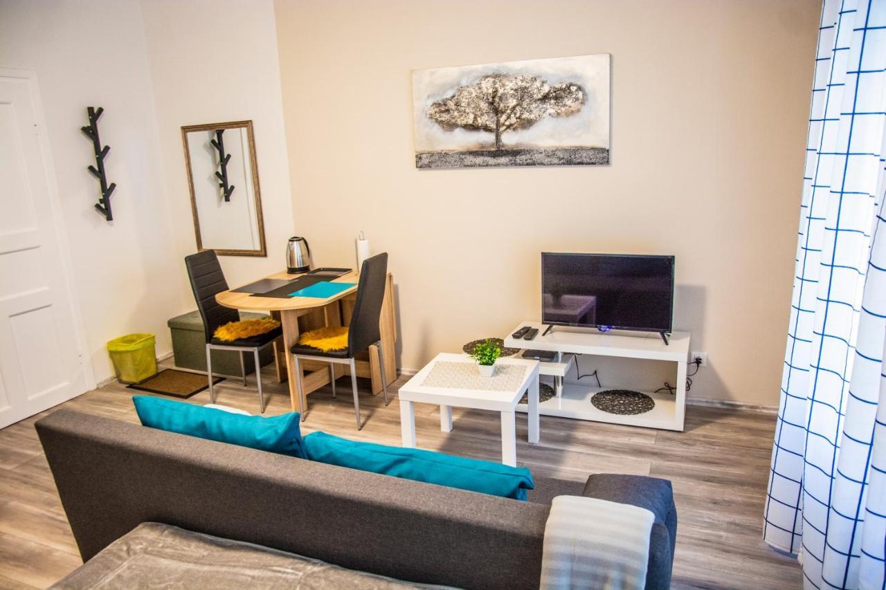 Apartment & Room Eni Zagreb Ngoại thất bức ảnh