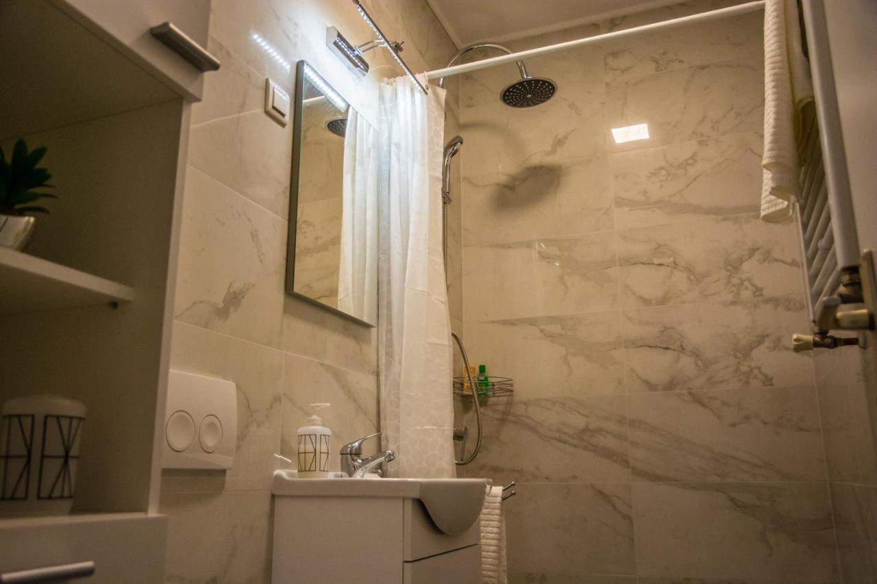 Apartment & Room Eni Zagreb Ngoại thất bức ảnh