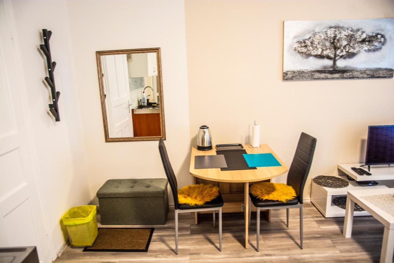 Apartment & Room Eni Zagreb Ngoại thất bức ảnh